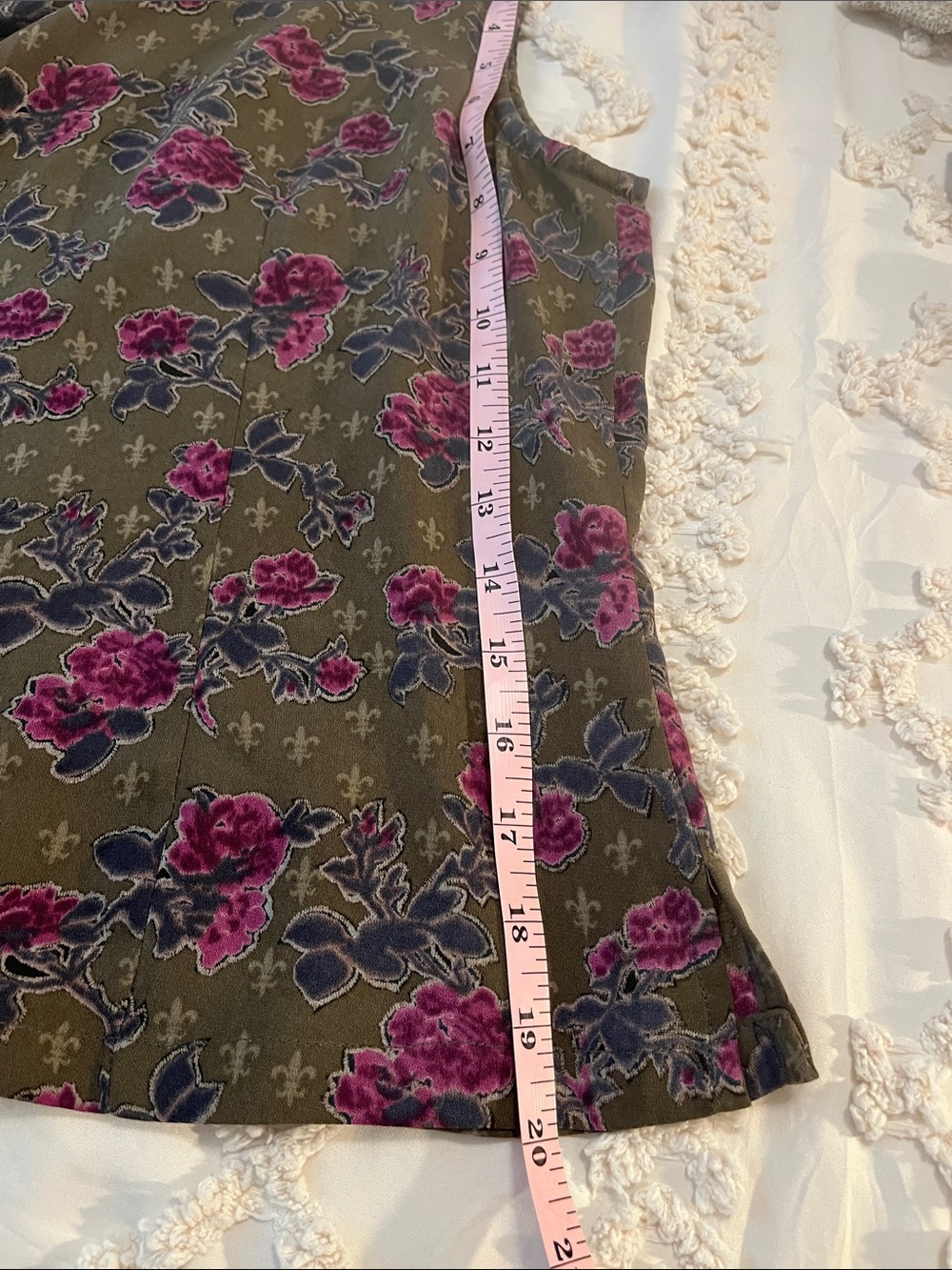 Beierdi Blouse soft
Flowy fabric. See measurements - Picture 7 of 7